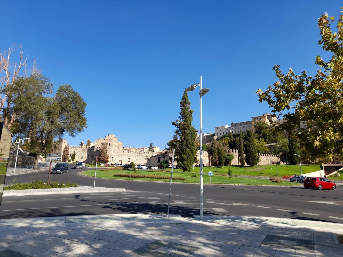 No Fiestas, 5 Solo Familias, Parejas O Trabajo Parking Publico Gratis A 300m Apartamento