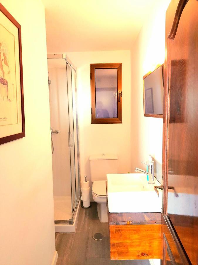 No Fiestas, 5 Solo Familias, Parejas O Trabajo Parking Publico Gratis A 300m Apartment